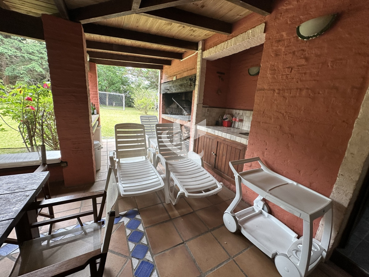 Casa ID.899 - Alquiler de casa de 5 dorm en temporada, con gran piscina y barbacoa 