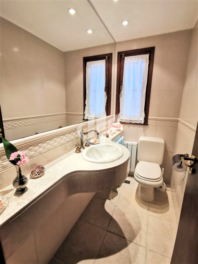 Casa ID.566 - Venta, casa, 3 dormitorios, Brava, Punta del Este