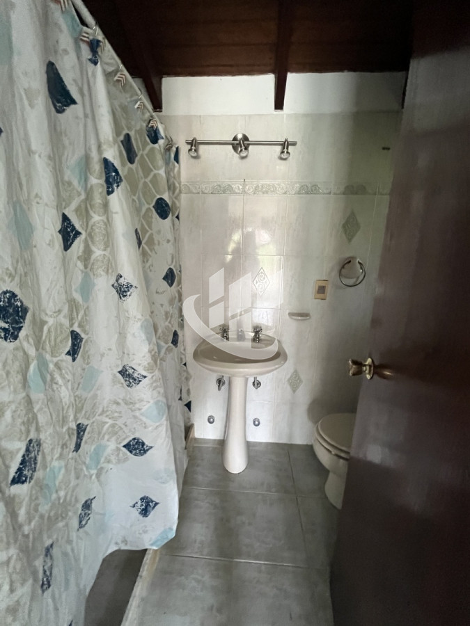 Casa ID.480 - Venta, casa, 3 dormitorios y dependencia, con piscina, Jardines de Cordoba, Punta del Este