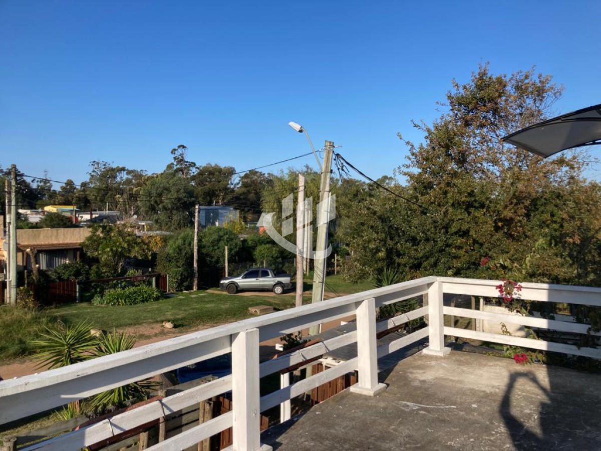 Casa ID.445 - Casa en venta, 4 dormitorios, Balneario Buenos Aries, Punta del Este.