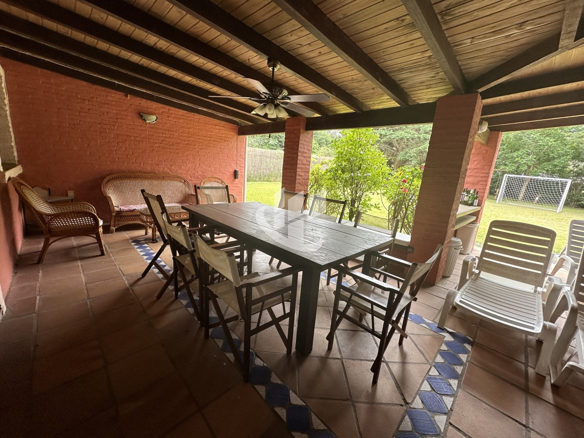 Casa ID.899 - Alquiler de casa de 5 dorm en temporada, con gran piscina y barbacoa 