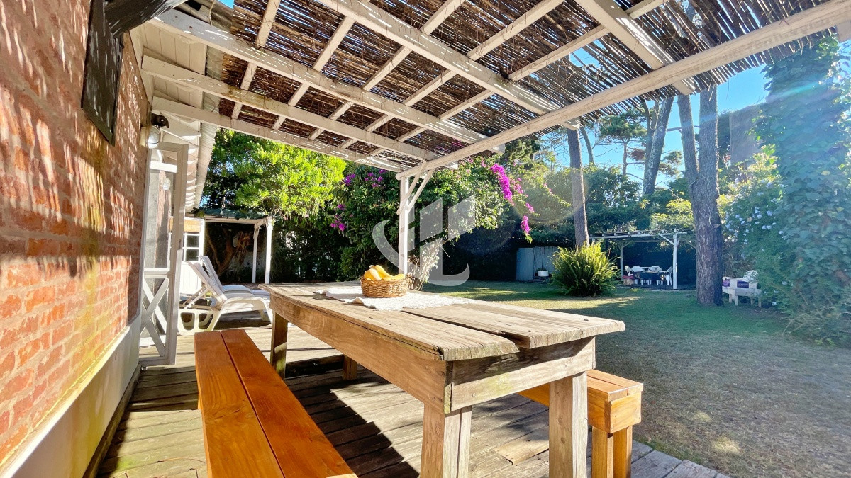 Casa ID.518 - Venta, casa, 2 dormitorios, San Rafael, Punta del Este.