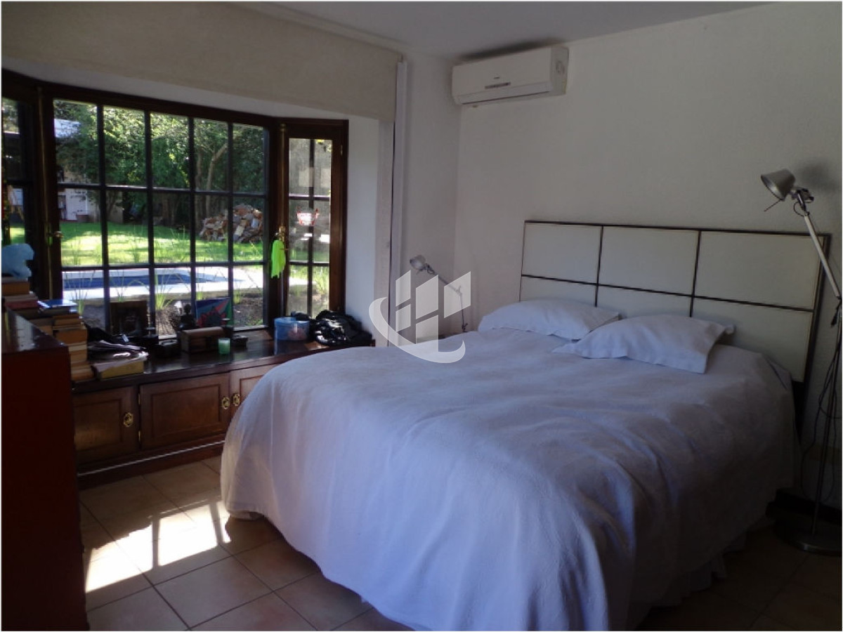 Casa ID.407 - Venta, Casa, 4 dormitorios, Lugano, Punta del Este