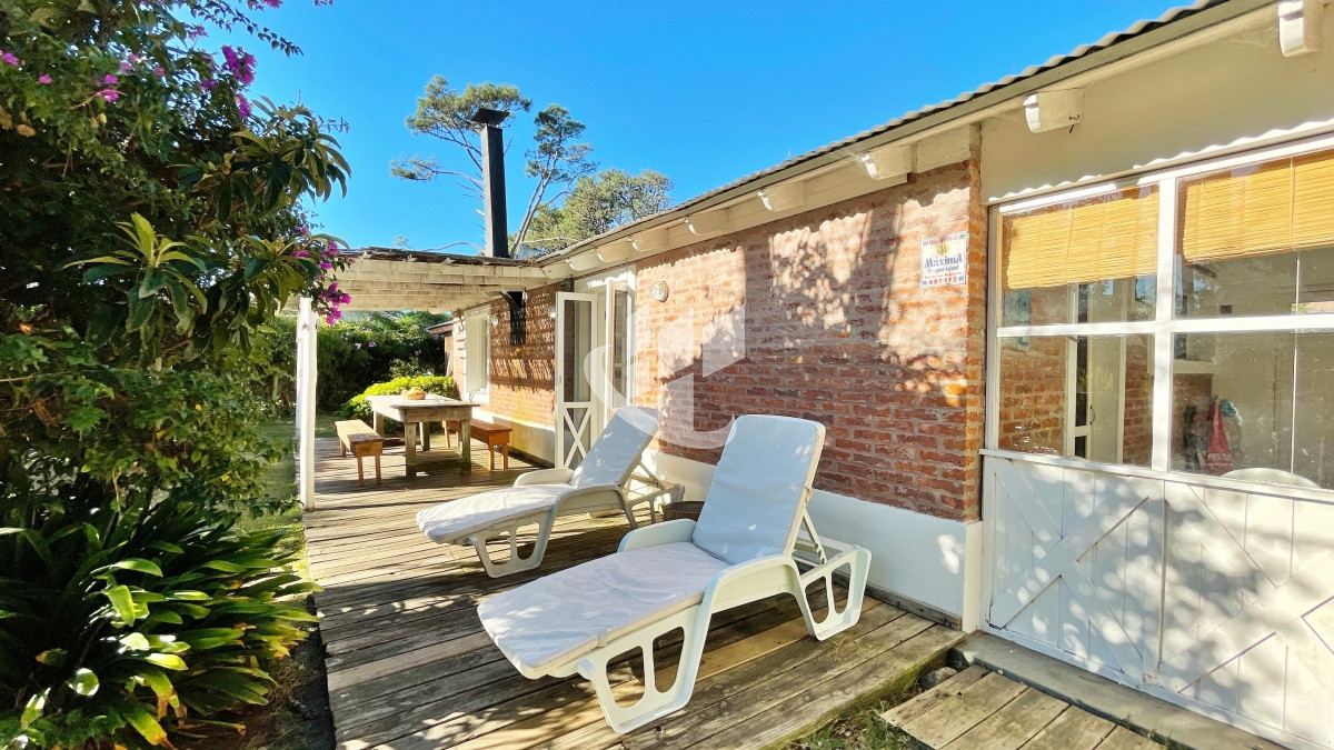 Casa ID.518 - Venta, casa, 2 dormitorios, San Rafael, Punta del Este.