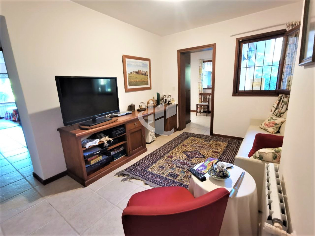 Casa ID.566 - Venta, casa, 3 dormitorios, Brava, Punta del Este
