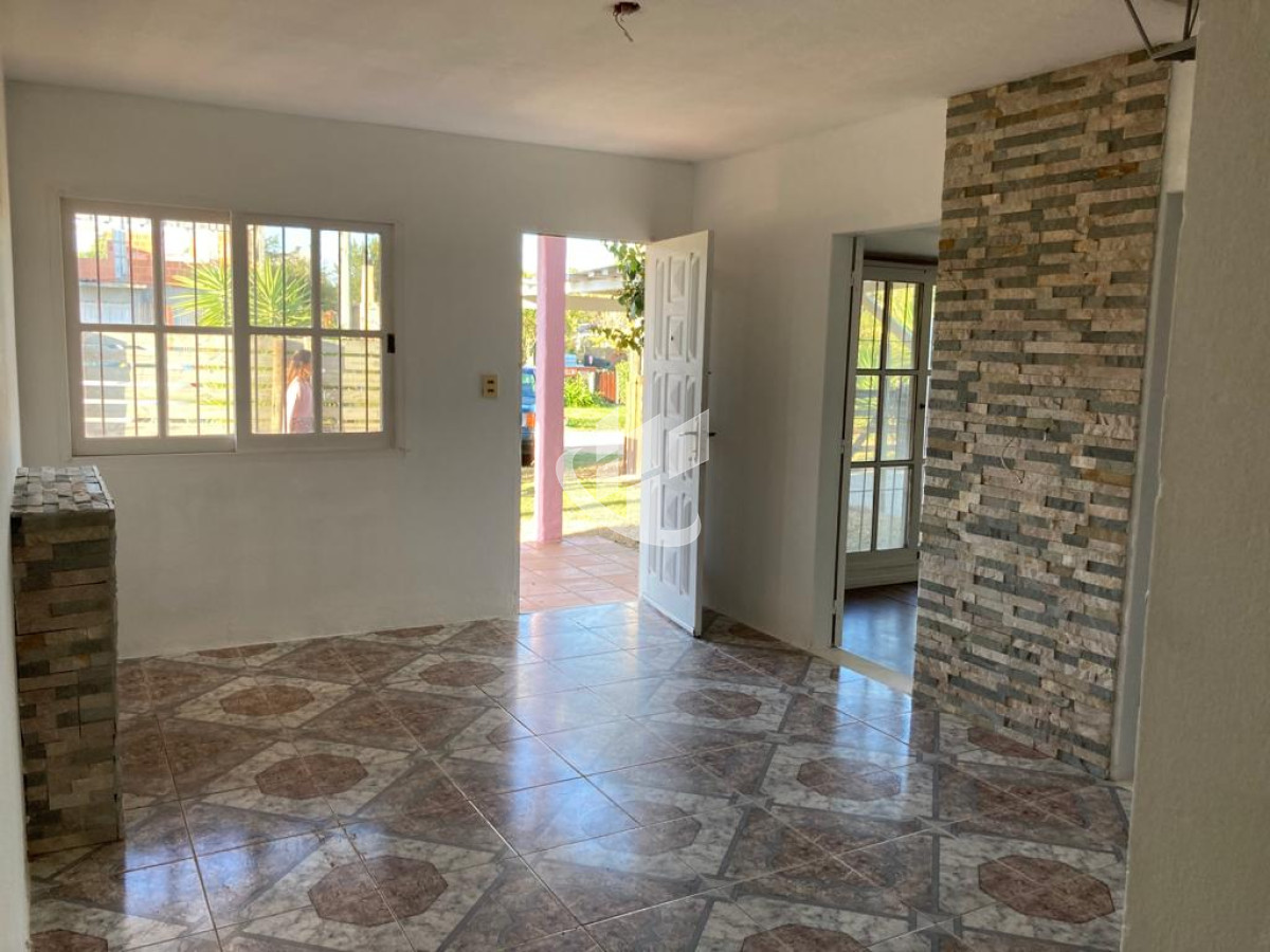 Casa ID.445 - Casa en venta, 4 dormitorios, Balneario Buenos Aries, Punta del Este.