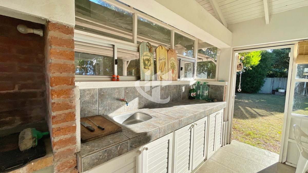Casa ID.518 - Venta, casa, 2 dormitorios, San Rafael, Punta del Este.