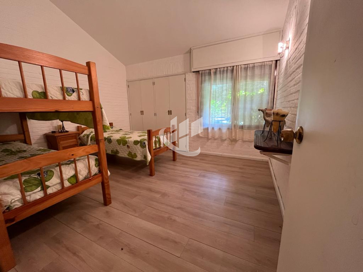 Casa ID.281 - Venta, casa, 4 dormitorios y dep, San Rafael, Punta del Este