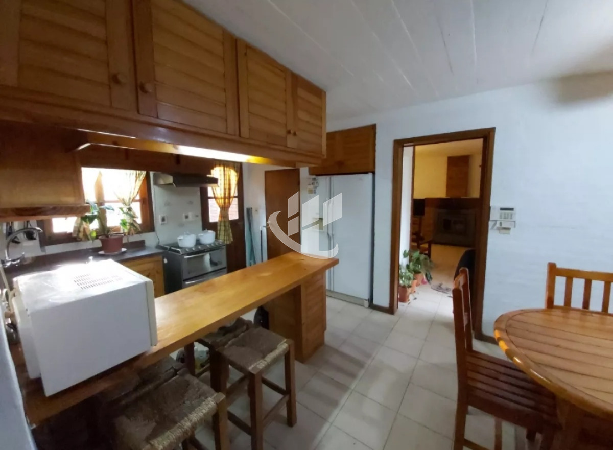 Casa ID.473 - Venta, casa, 5 dormitorios, Pinares, Punta del Este