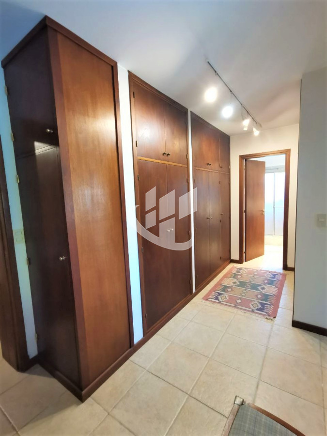 Casa ID.566 - Venta, casa, 3 dormitorios, Brava, Punta del Este