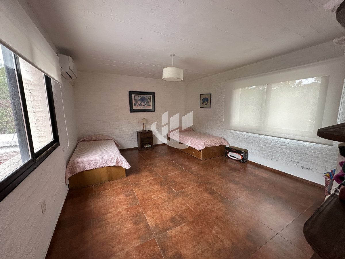 Casa ID.899 - Alquiler de casa de 5 dorm en temporada, con gran piscina y barbacoa 