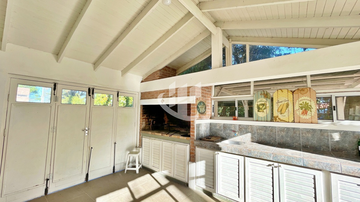 Casa ID.518 - Venta, casa, 2 dormitorios, San Rafael, Punta del Este.