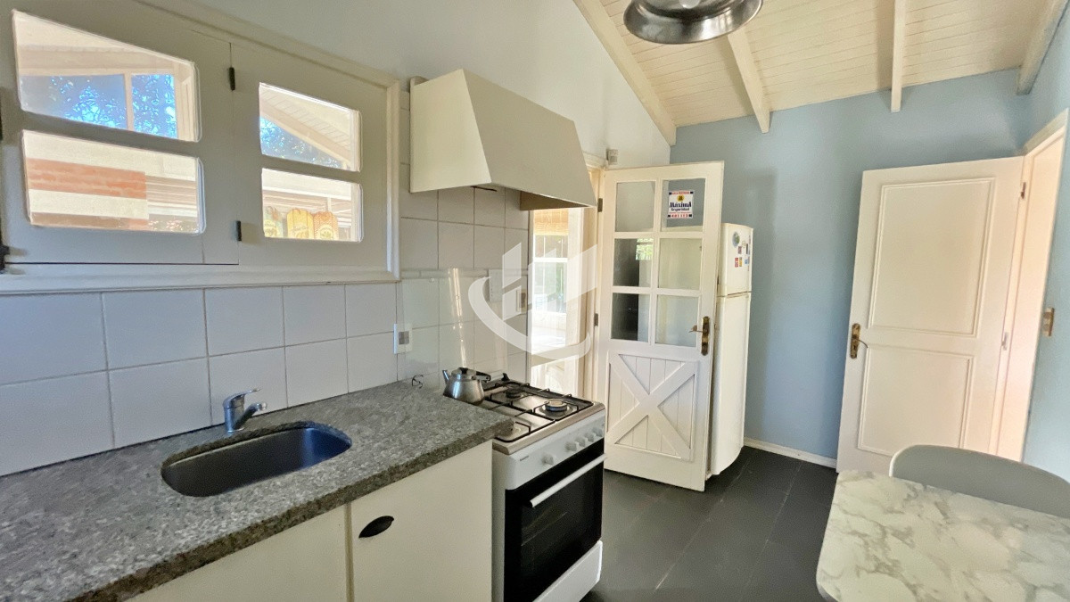 Casa ID.518 - Venta, casa, 2 dormitorios, San Rafael, Punta del Este.