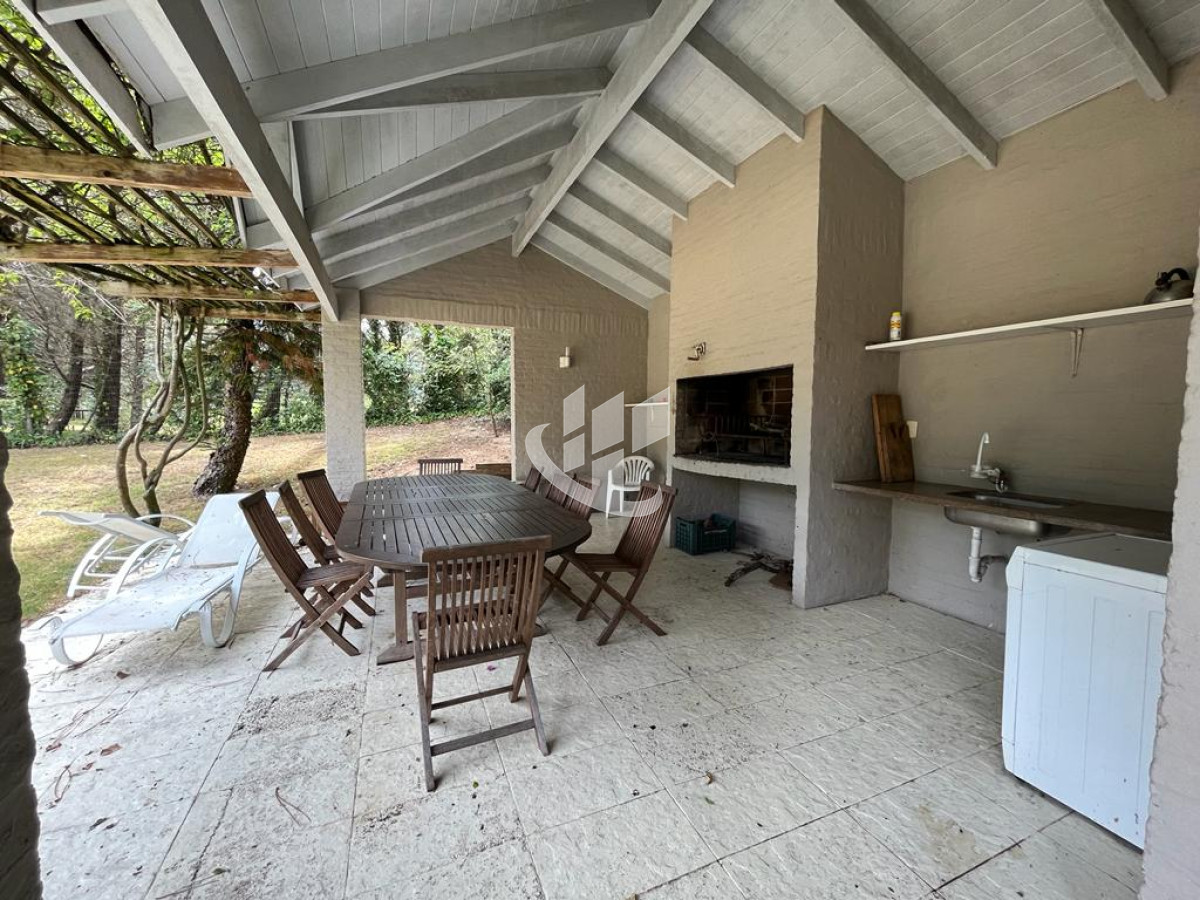 Casa ID.281 - Venta, casa, 4 dormitorios y dep, San Rafael, Punta del Este
