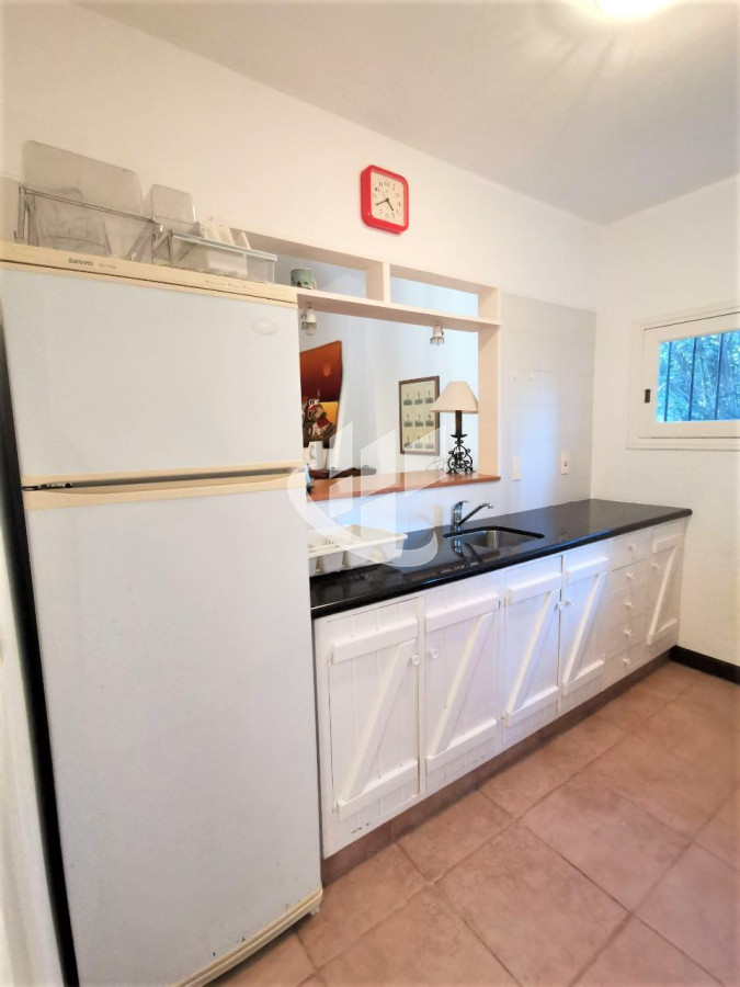 Casa ID.566 - Venta, casa, 3 dormitorios, Brava, Punta del Este