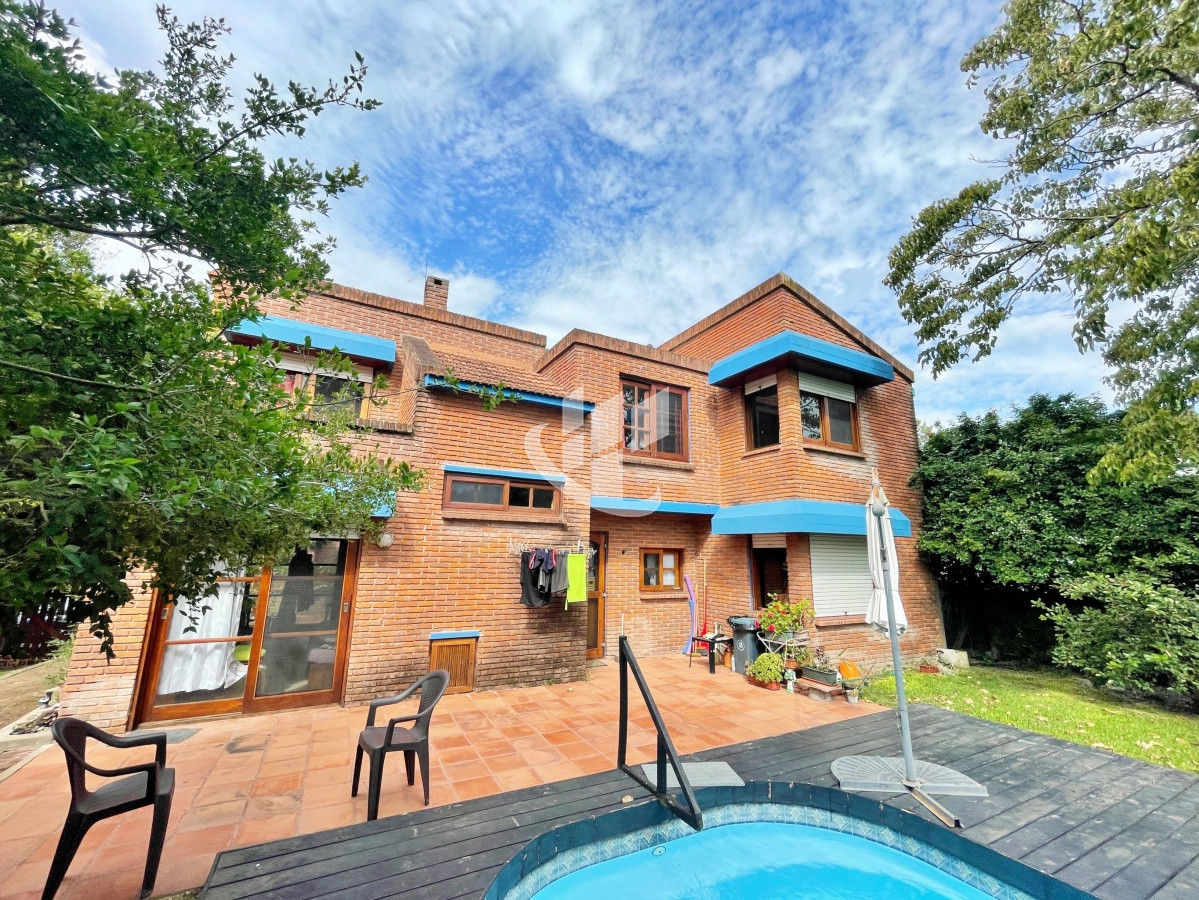 Casa ID.473 - Venta, casa, 5 dormitorios, Pinares, Punta del Este