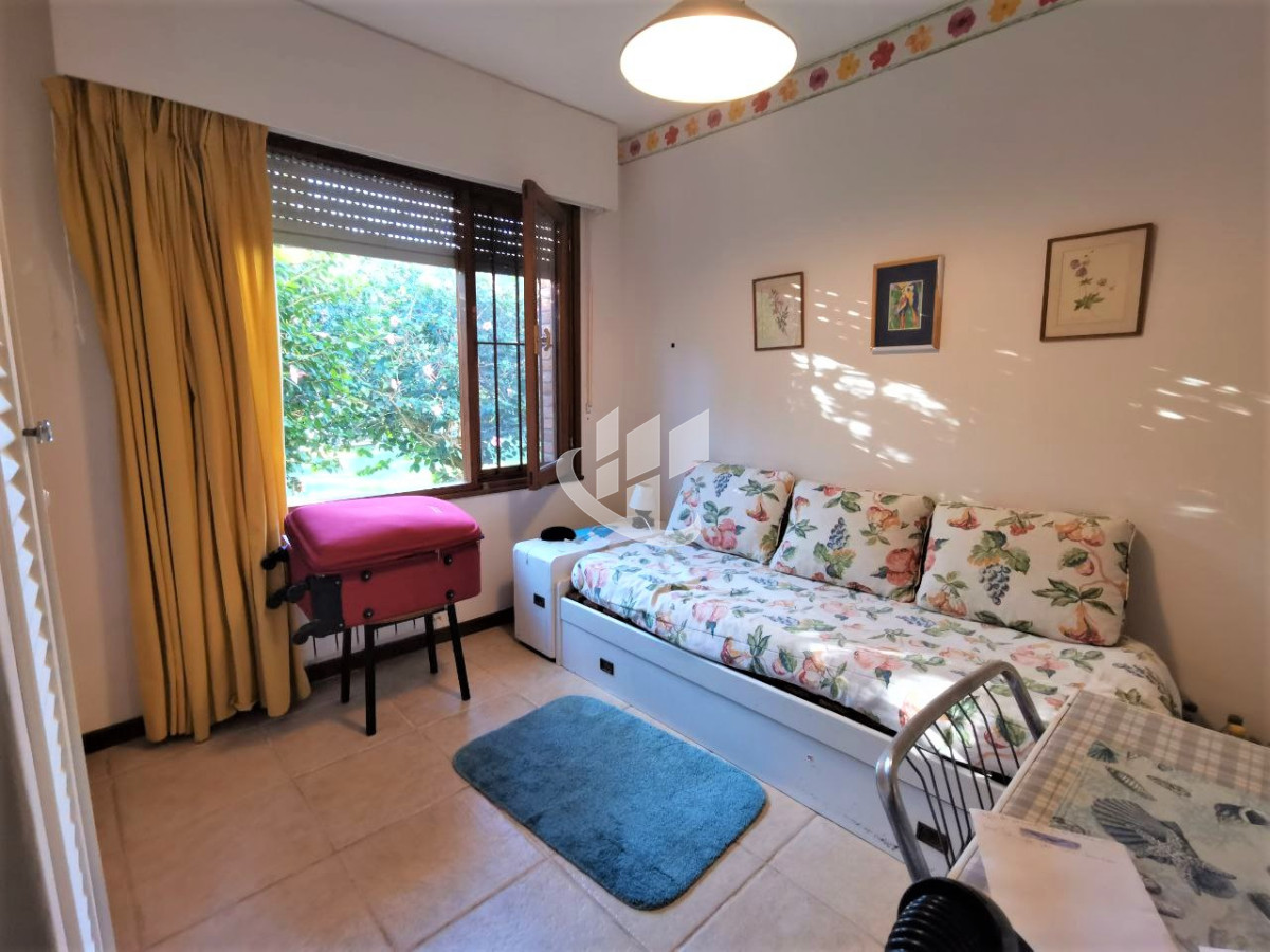 Casa ID.566 - Venta, casa, 3 dormitorios, Brava, Punta del Este