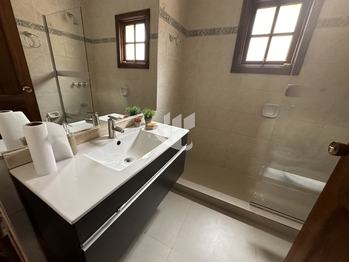 Casa ID.899 - Alquiler de casa de 5 dorm en temporada, con gran piscina y barbacoa 