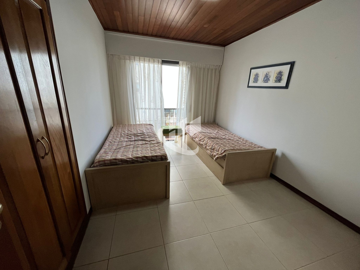 Casa ID.456 - Casa en alquiler anual de 4 dormitorios en PUNTA DEL ESTE zona BRAVA