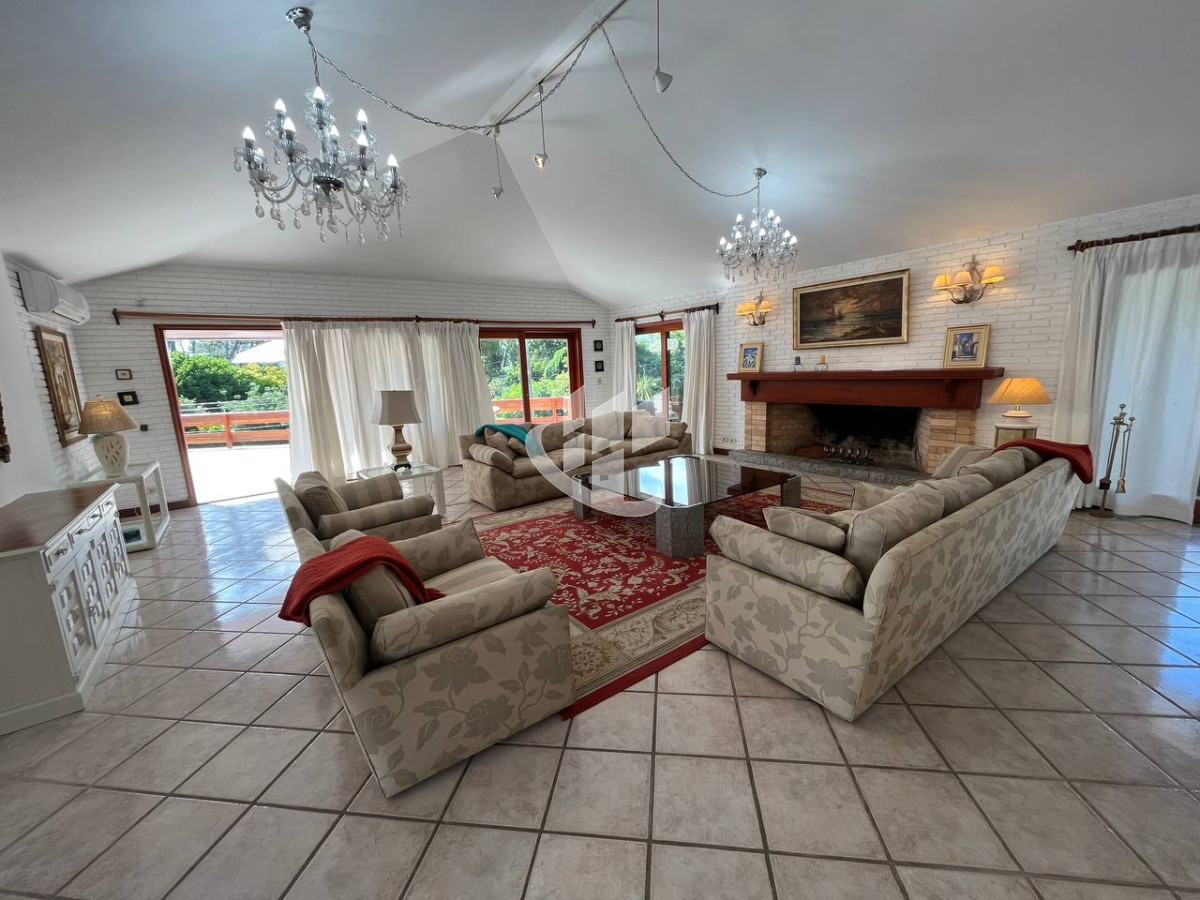 Casa ID.471 - Venta, casa, 5 dormitorios, piscina, Mansa, Punta del Este