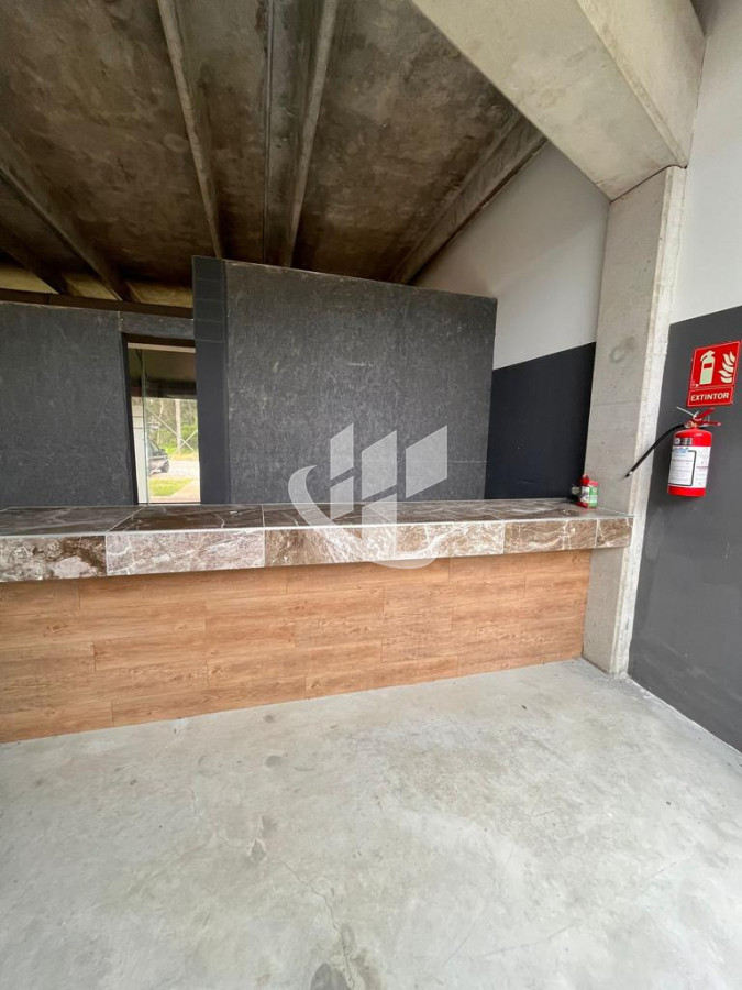 Local Comercial ID.1080 - Excelente local en alquiler anual - Punta Ballena