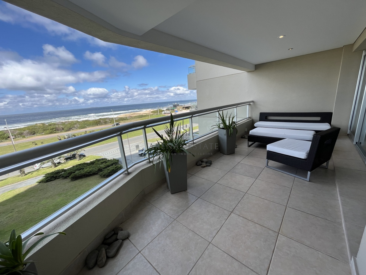 Apartamento ID.2491 - Lujoso apartamento en VENTA, Brava, Punta del Este