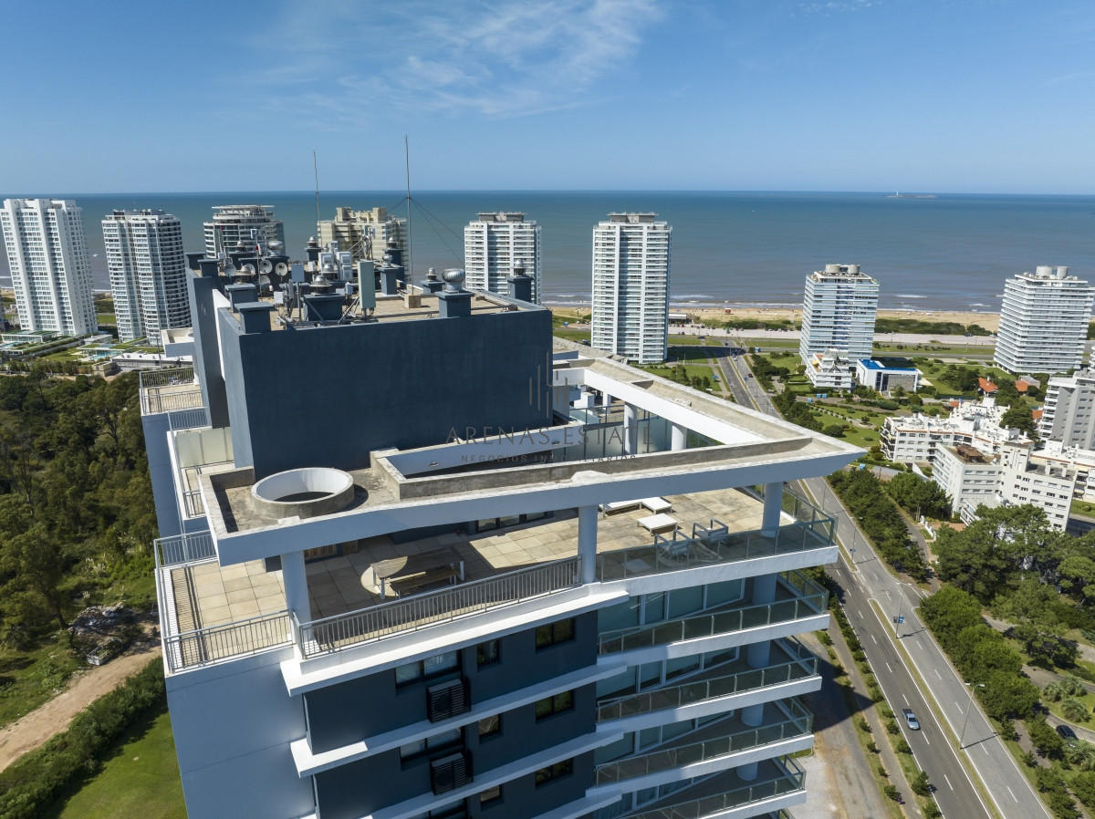 Apartamento ID.2543 - Penhouse duplex en Edificio One I en Venta- Punta del Este