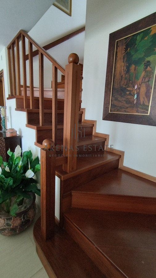 Apartamento ID.2455 - Duplex en venta de 3 dormitorios y gran barbacoa en PENÍNSULA- PUNTA DEL ESTE