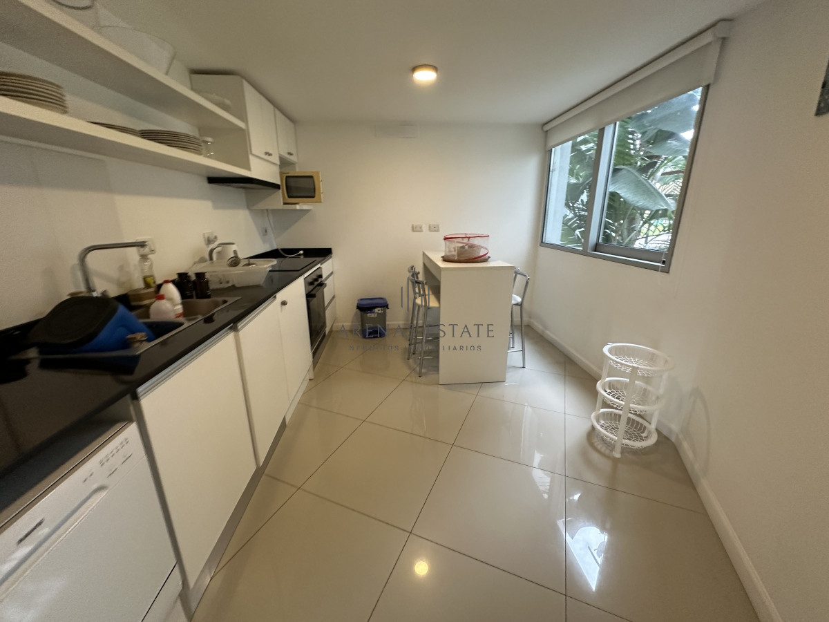 Apartamento ID.2290 - Apartamento en venta de 3 dormitorios mas dependencia ubicado en prmera linea de la Mansa , Punta del Este 