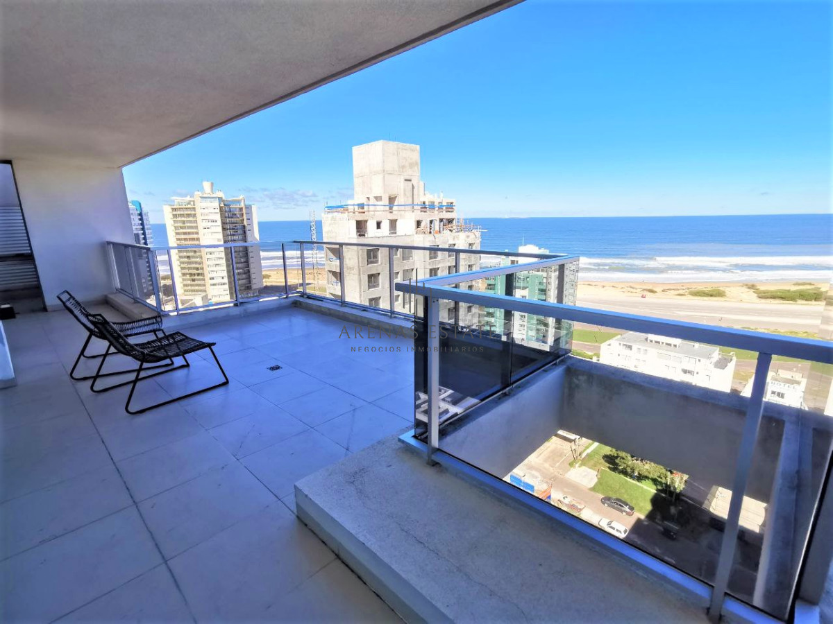 Apartamento ID.2289 - Excelente Penthouse en venta- 3 dormitorios en  zona BRAVA, Punta del este