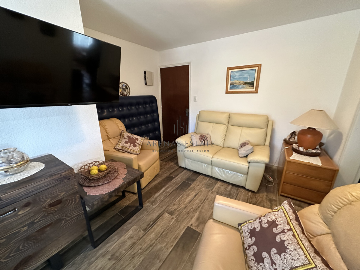 Apartamento ID.3496 - Apartamento de 2 dormitorios  en venta en Aidy Grill 