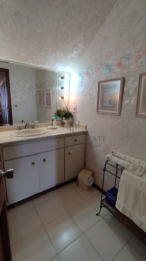 Apartamento ID.2455 - Duplex en venta de 3 dormitorios y gran barbacoa en PENÍNSULA- PUNTA DEL ESTE