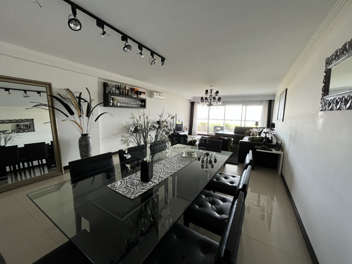 Apartamento ID.2491 - Lujoso apartamento en VENTA, Brava, Punta del Este