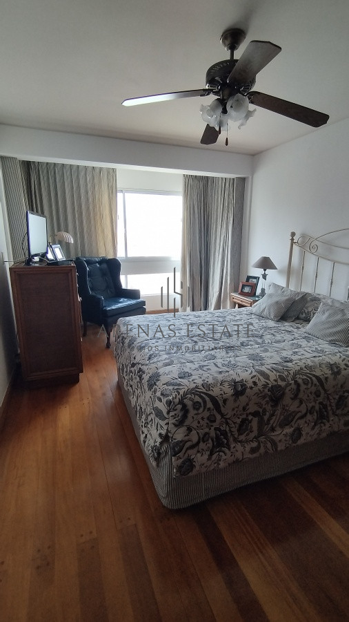 Apartamento ID.2455 - Duplex en venta de 3 dormitorios y gran barbacoa en PENÍNSULA- PUNTA DEL ESTE