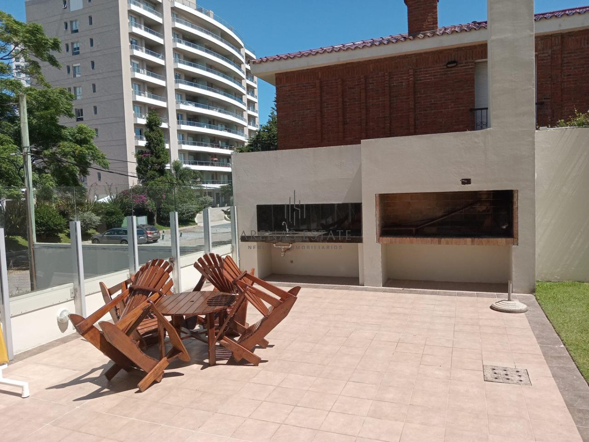 Apartamento ID.2353 - Alquiler anual de 4 dormitorios en Punta del Este 