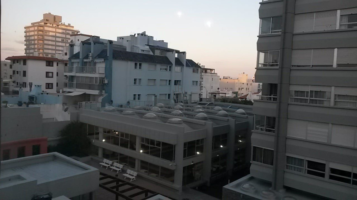 Apartamento ID.2519 - Nuevo apartamento en venta de 2 dormitorios en Península, Punta del Este