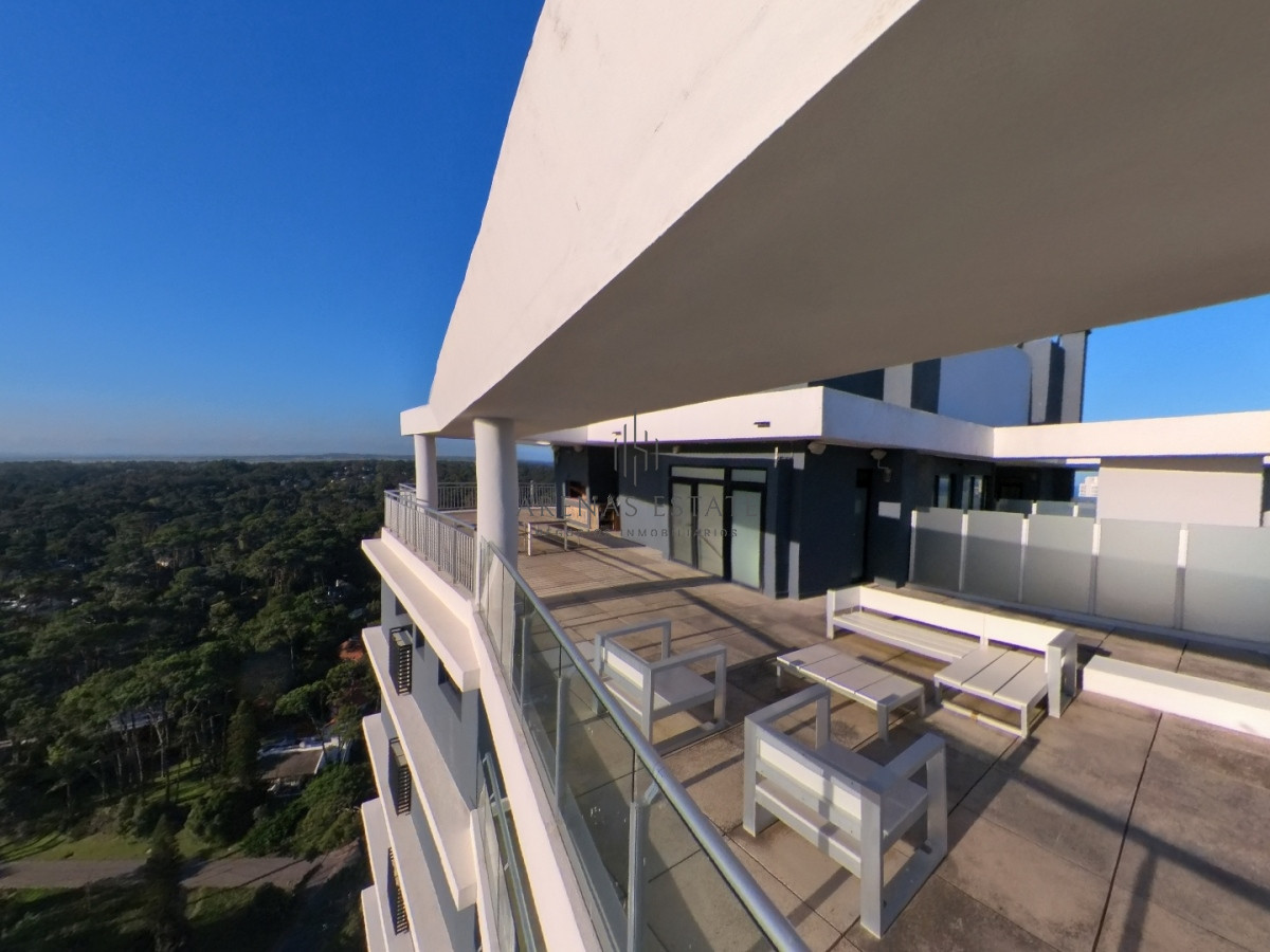 Apartamento ID.2543 - Penhouse duplex en Edificio One I en Venta- Punta del Este
