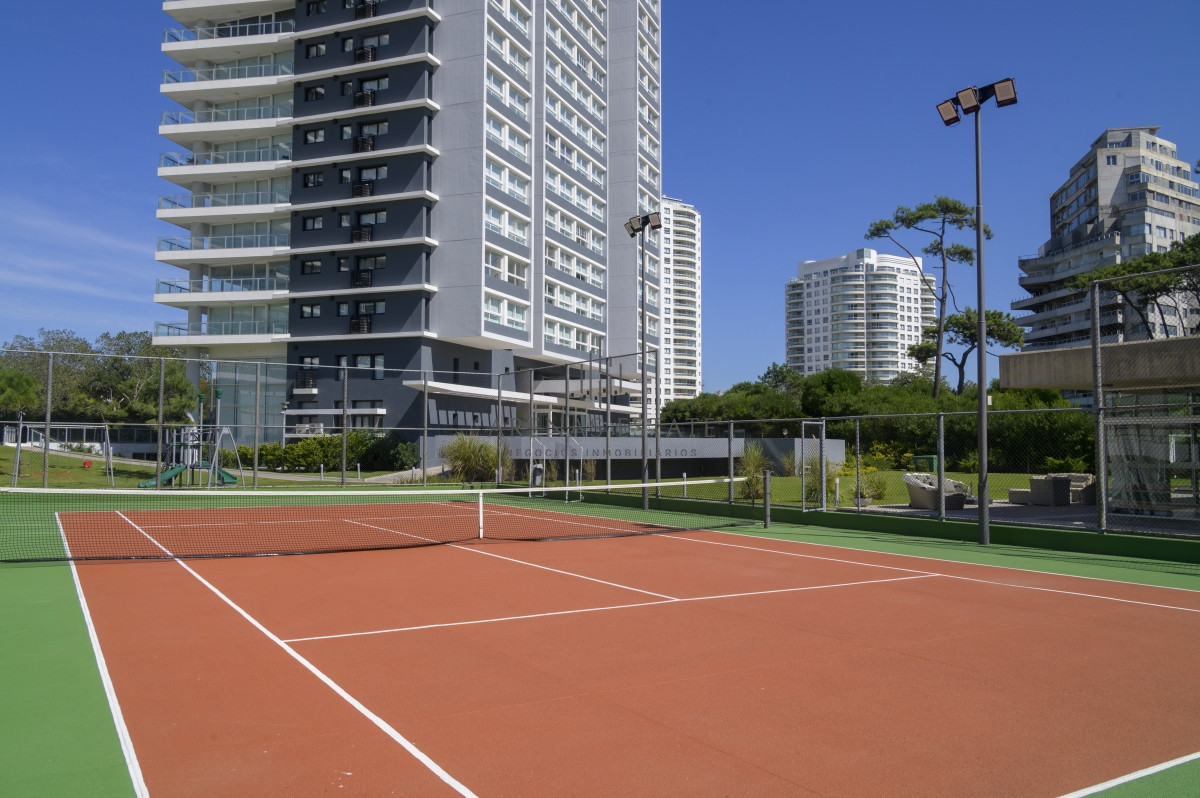 Apartamento ID.2543 - Penhouse duplex en Edificio One I en Venta- Punta del Este