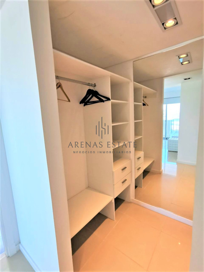 Apartamento ID.2289 - Excelente Penthouse en venta- 3 dormitorios en  zona BRAVA, Punta del este