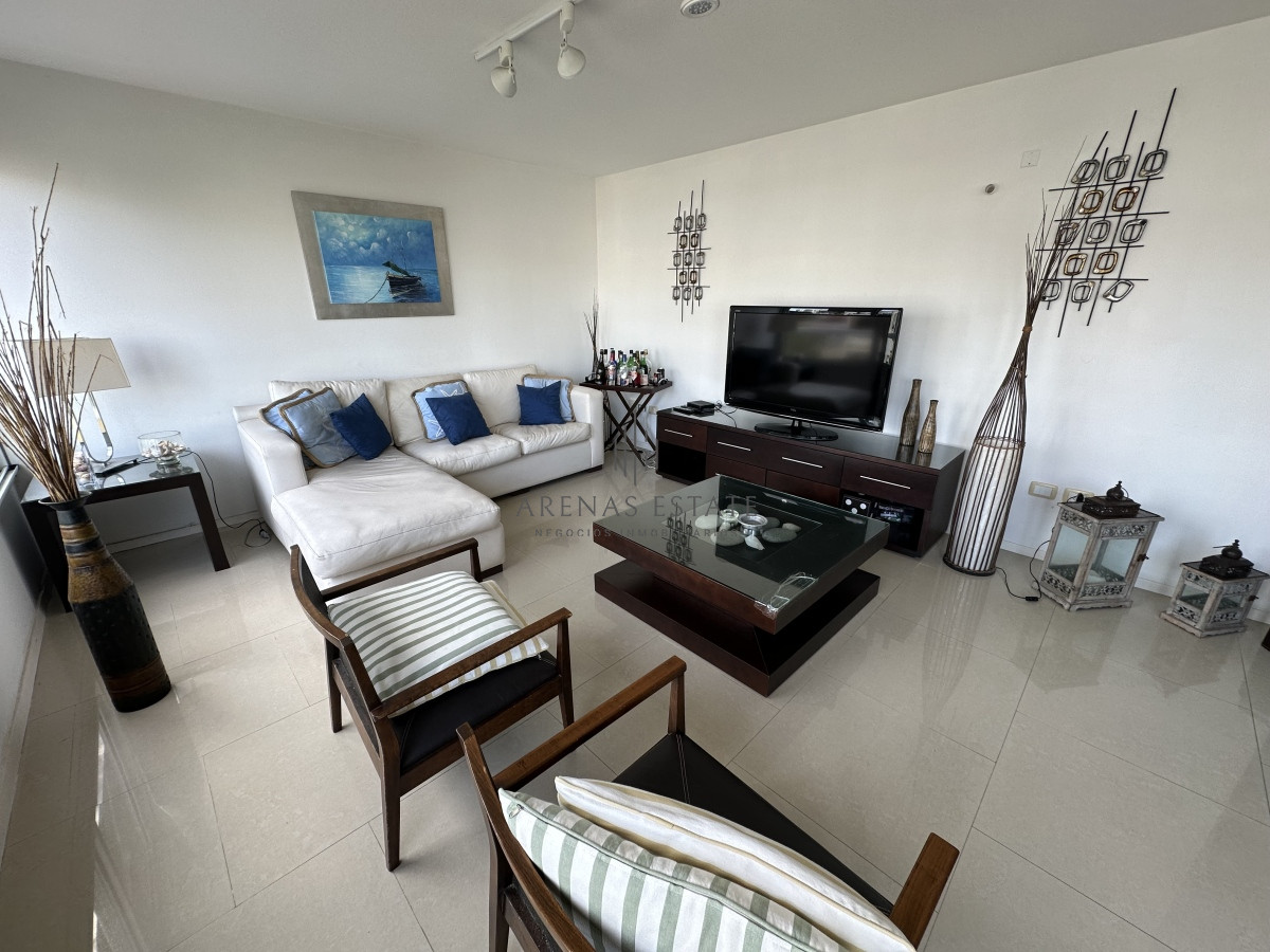 Apartamento ID.2353 - Alquiler anual de 4 dormitorios en Punta del Este 