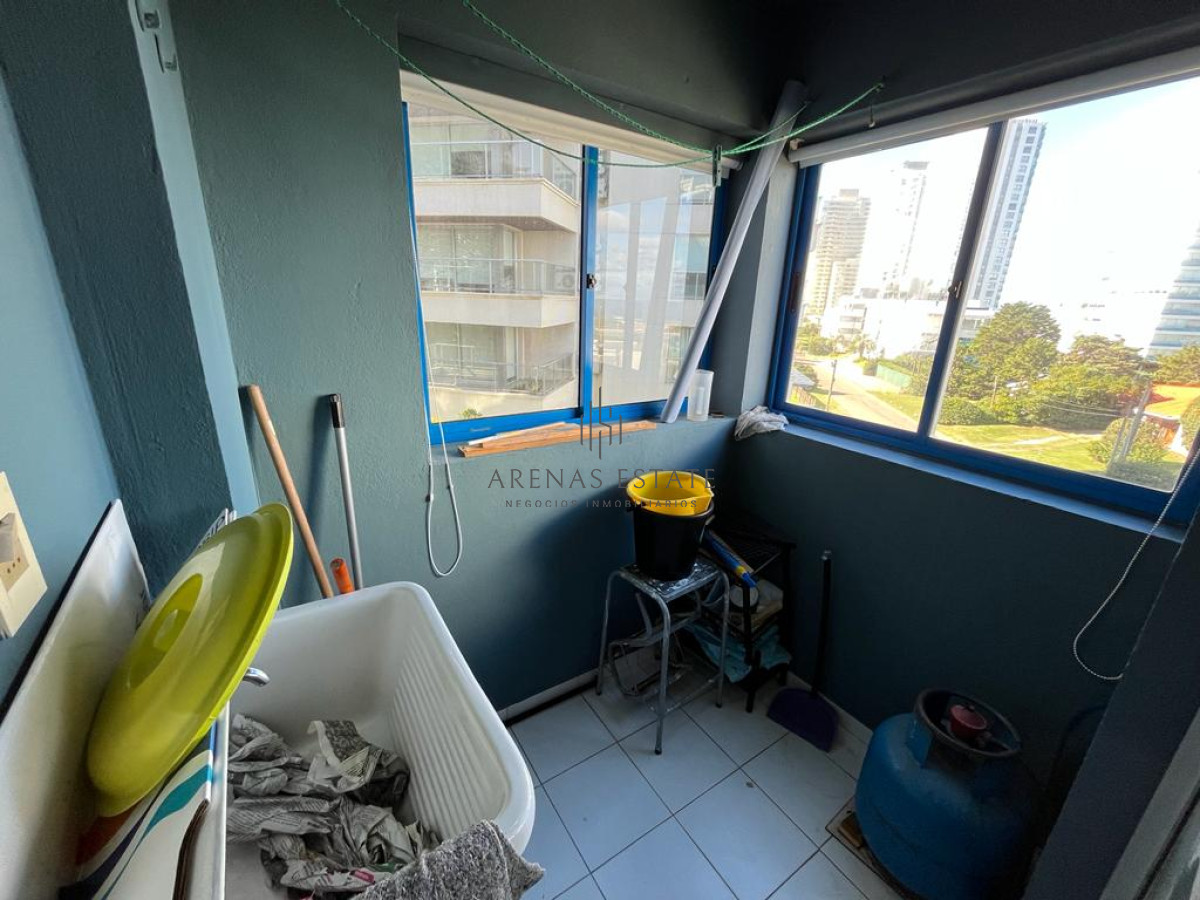 Apartamento ID.3696 - Apartamento en venta de 2 dormitorios, terraza con vista al mar- Brava, Punta del Este