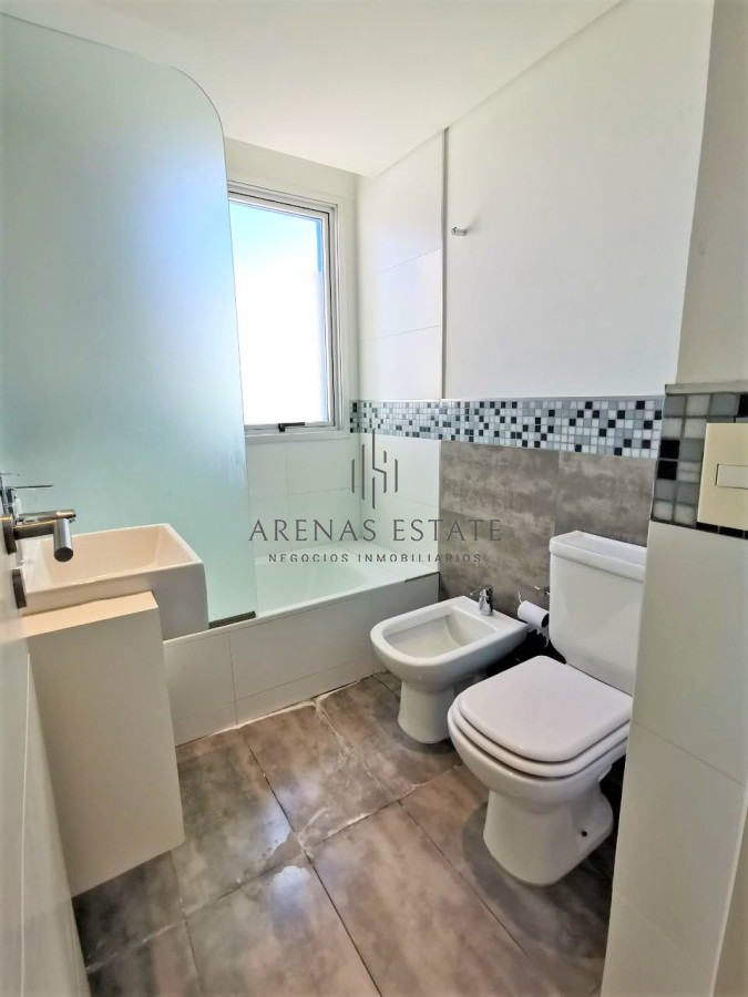 Apartamento ID.2289 - Excelente Penthouse en venta- 3 dormitorios en  zona BRAVA, Punta del este