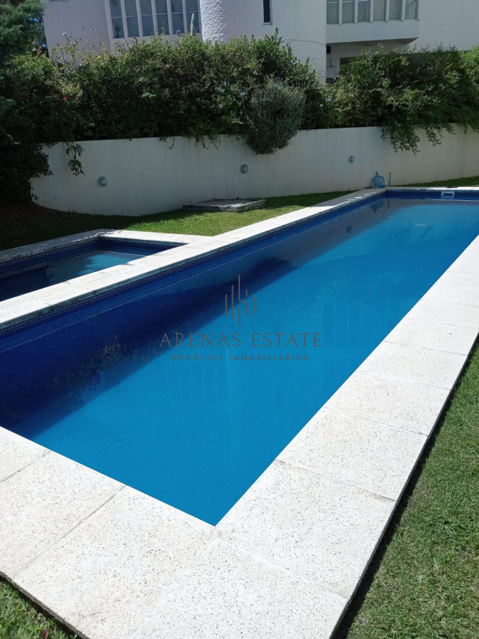 Apartamento ID.2353 - Alquiler anual de 4 dormitorios en Punta del Este 