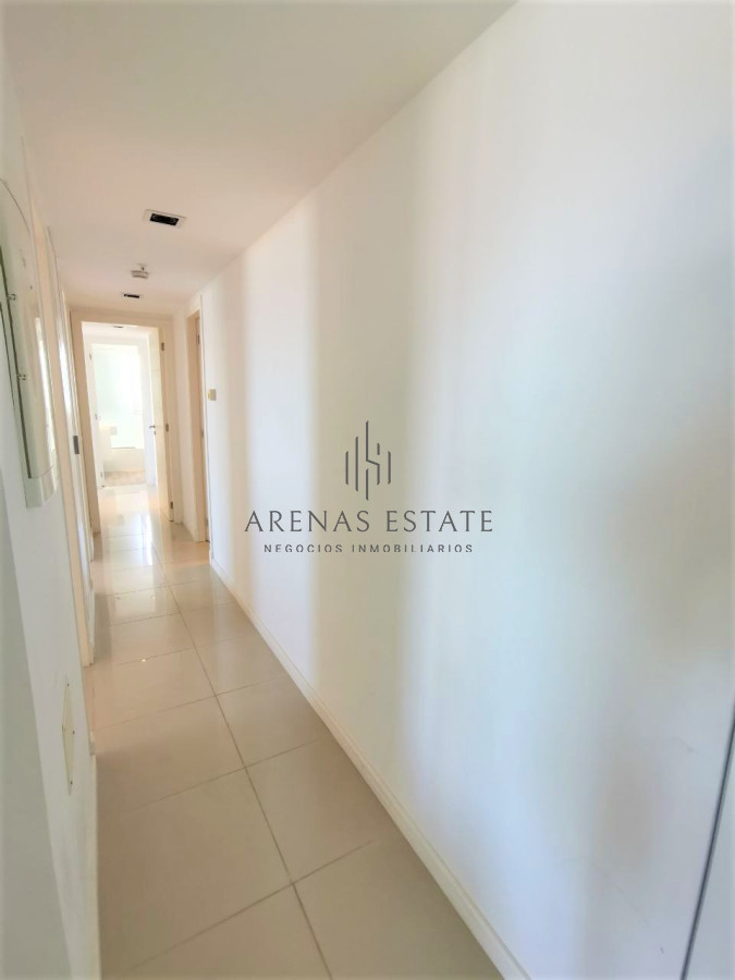 Apartamento ID.2289 - Excelente Penthouse en venta- 3 dormitorios en  zona BRAVA, Punta del este