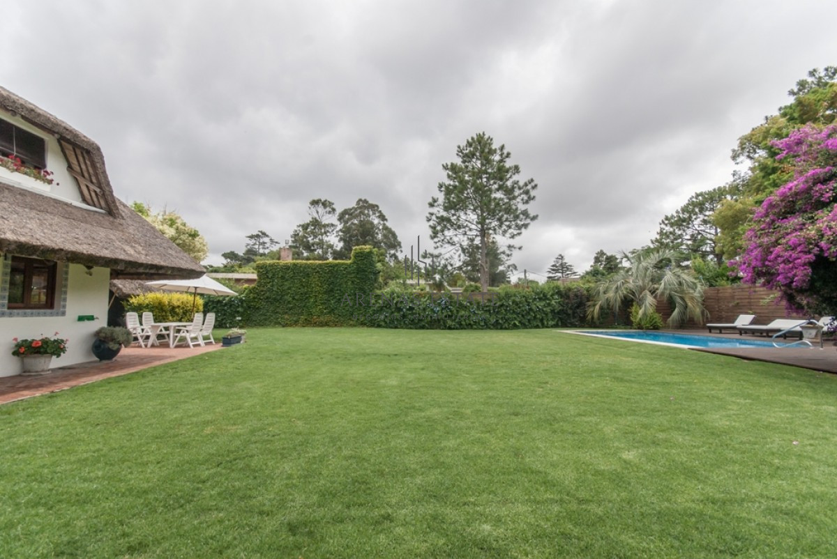 Casa ID.2441 - Casa en Venta en Pinares , Punta del Este 