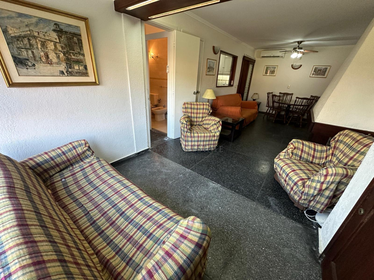 Casa ID.3652 - PUNTA DEL ESTE, zona MANSA a pasos del mar -alquiler anual de 3 dormitorios