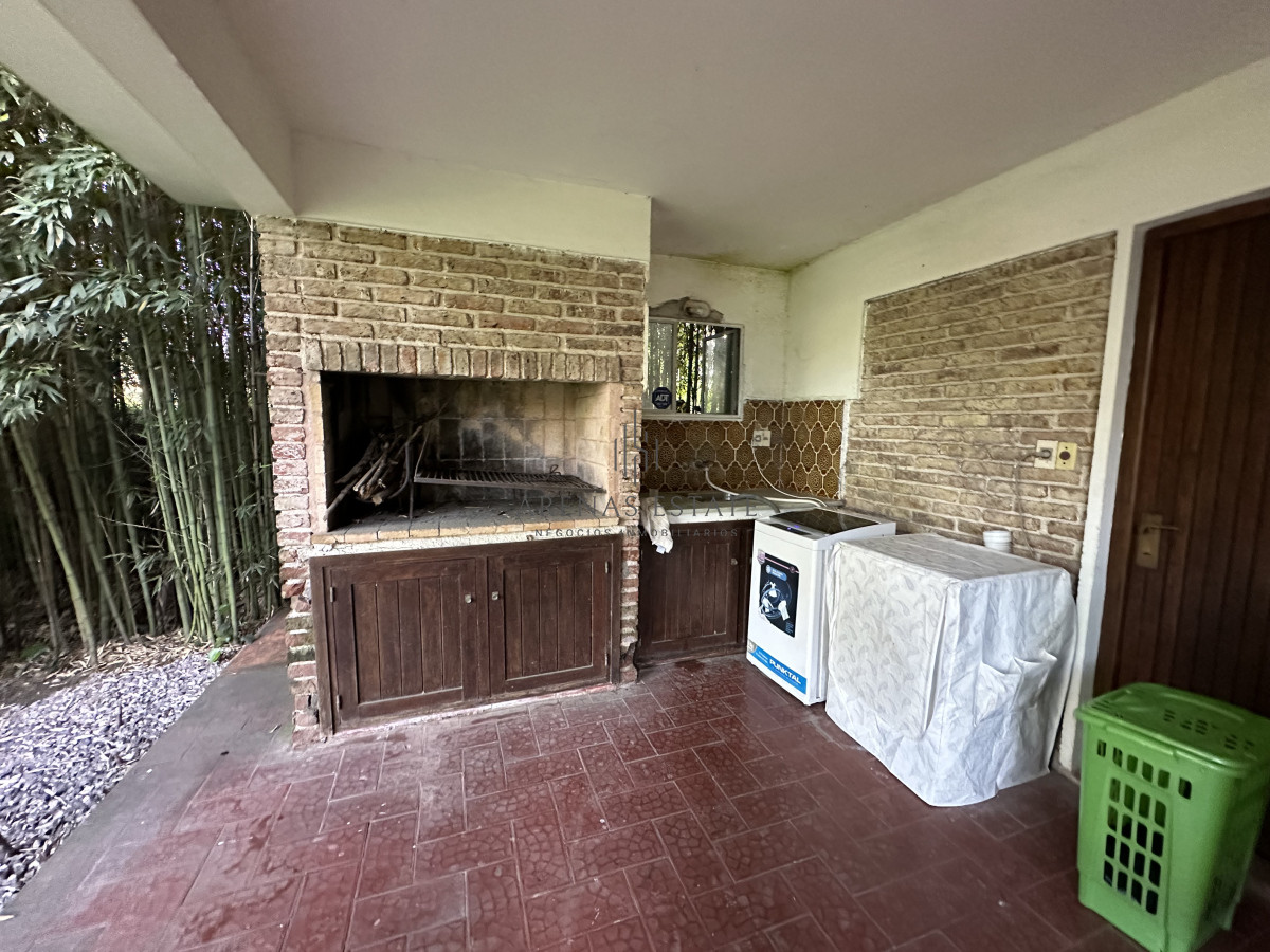 Casa ID.3254 - Casa en alquiler de 4 dormitorios ENERO Punta del Este 