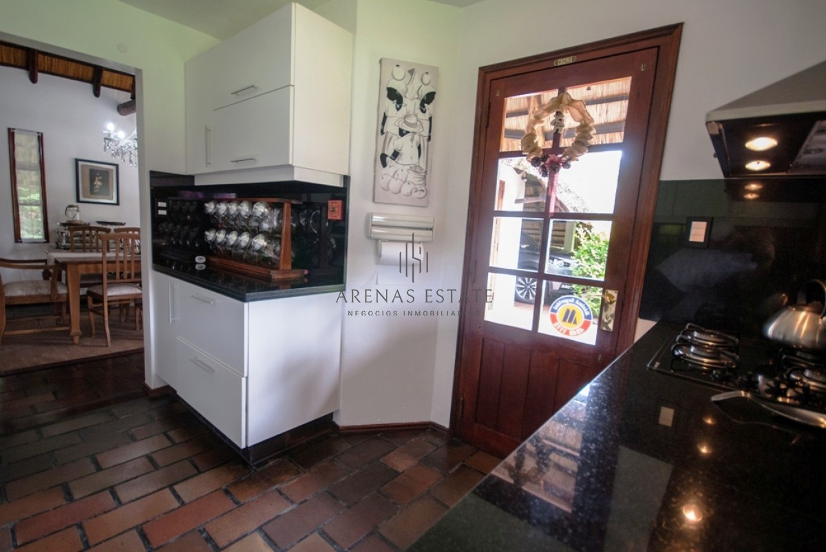 Casa ID.2441 - Casa en Venta en Pinares , Punta del Este 