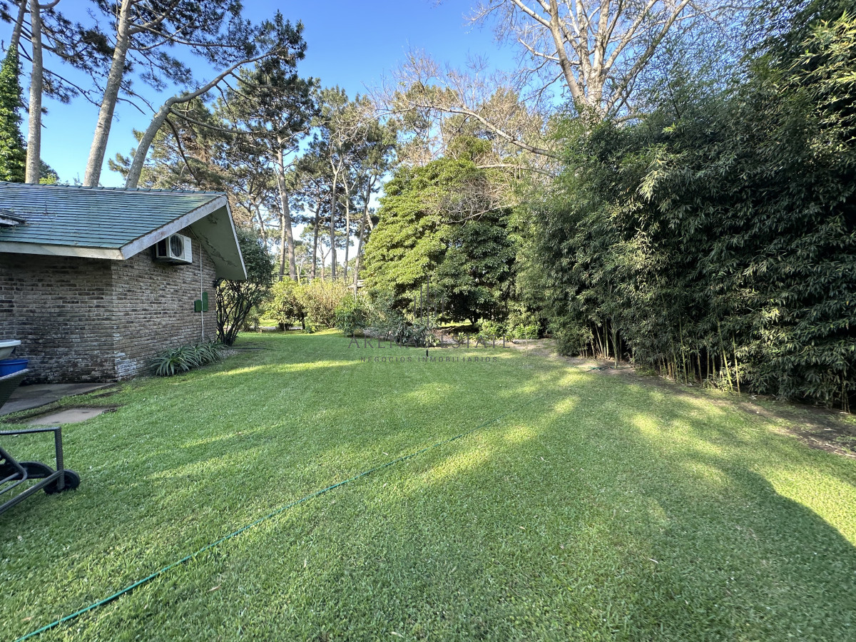 Casa ID.3254 - Casa en alquiler de 4 dormitorios ENERO Punta del Este 