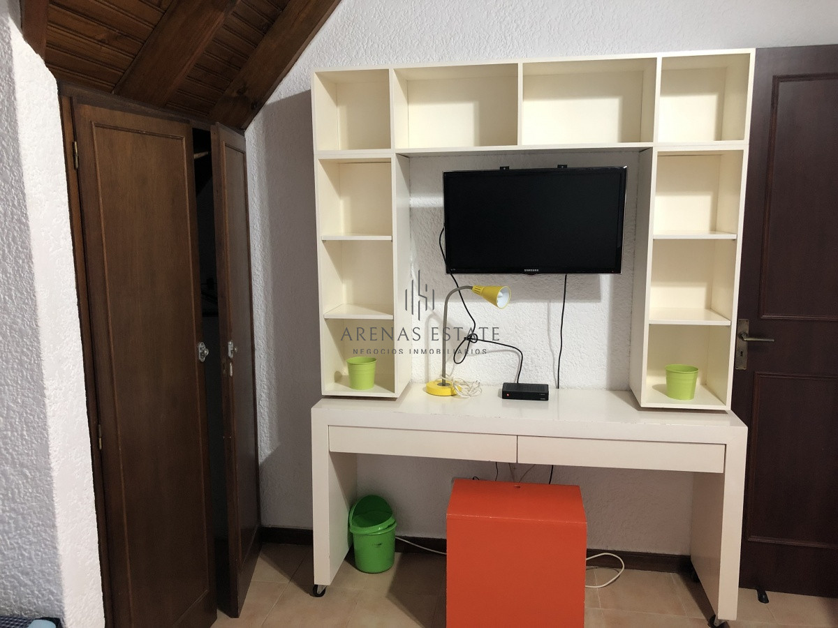 Casa ID.2874 - PUNTA DEL ESTE, zona LUGANO